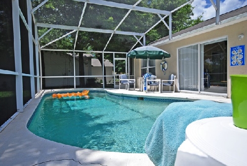 2633.Pool Area Florida Rentals.jpg